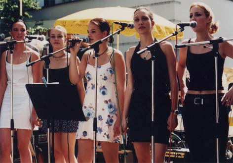 Juliane M., Viktoria S., Barbara R., Verena K., Bianca A.